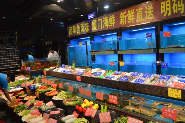 Mr. Su Seafood Display